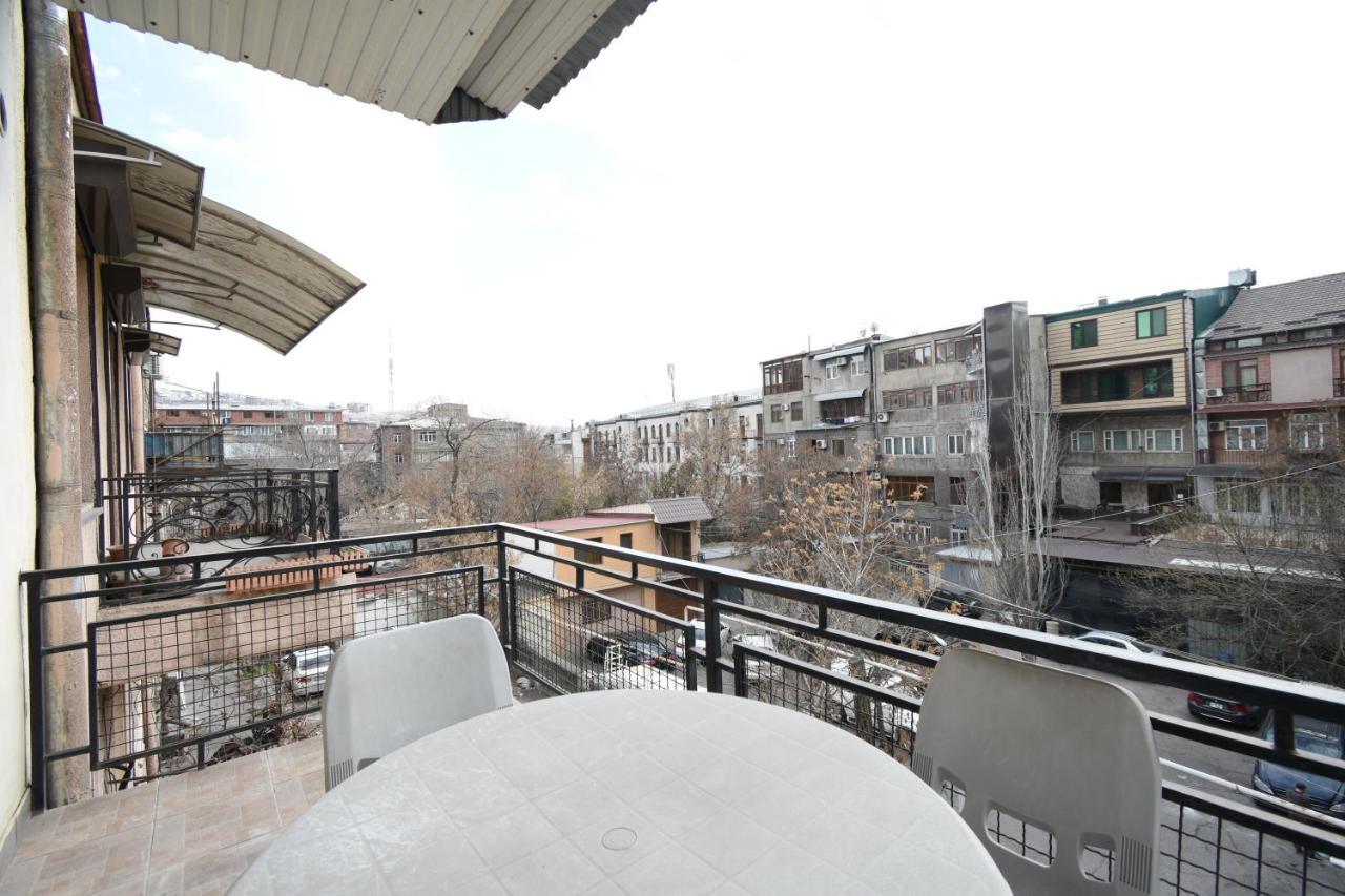 Galaxy Inn Luxury Hostel In Center Erivan Dış mekan fotoğraf