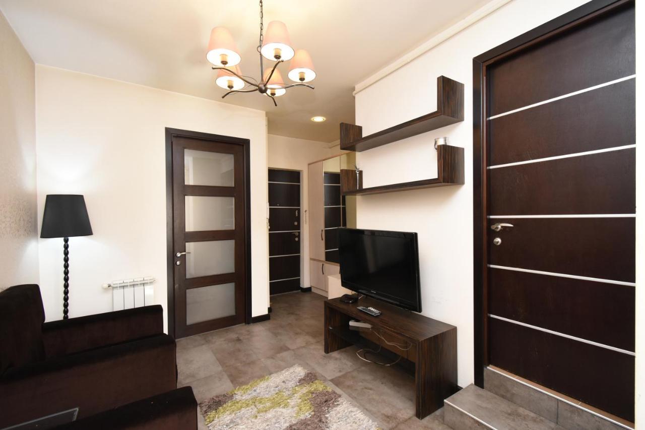 Galaxy Inn Luxury Hostel In Center Erivan Dış mekan fotoğraf