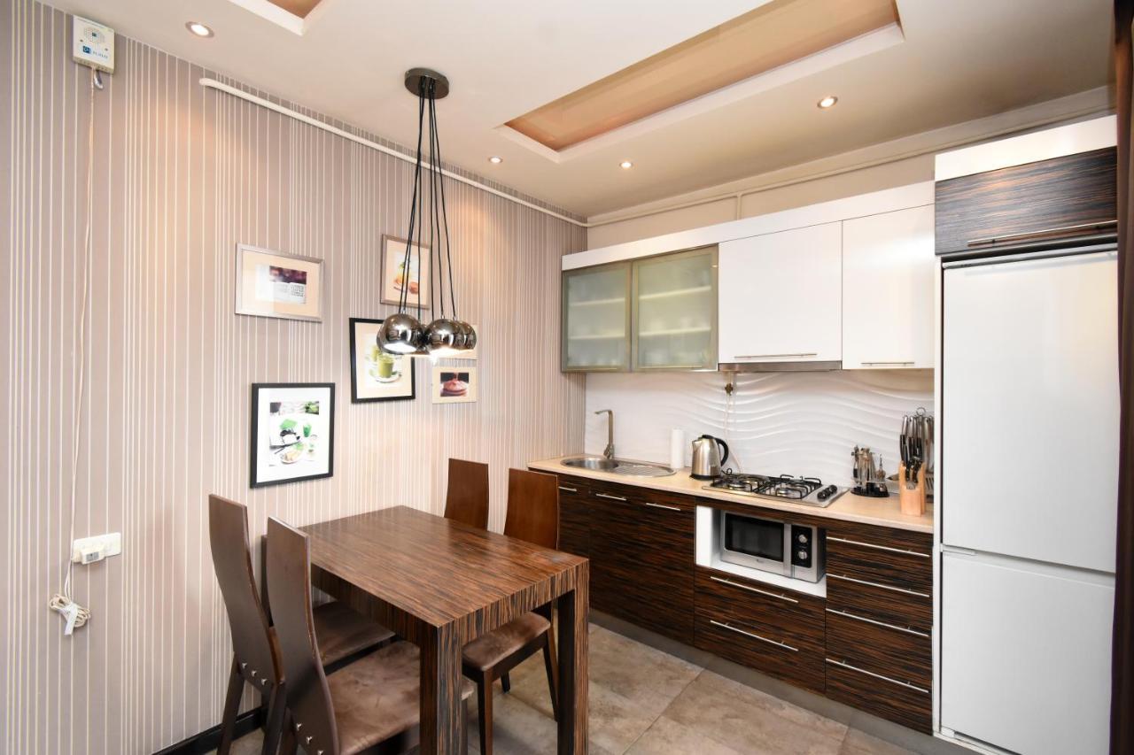 Galaxy Inn Luxury Hostel In Center Erivan Dış mekan fotoğraf
