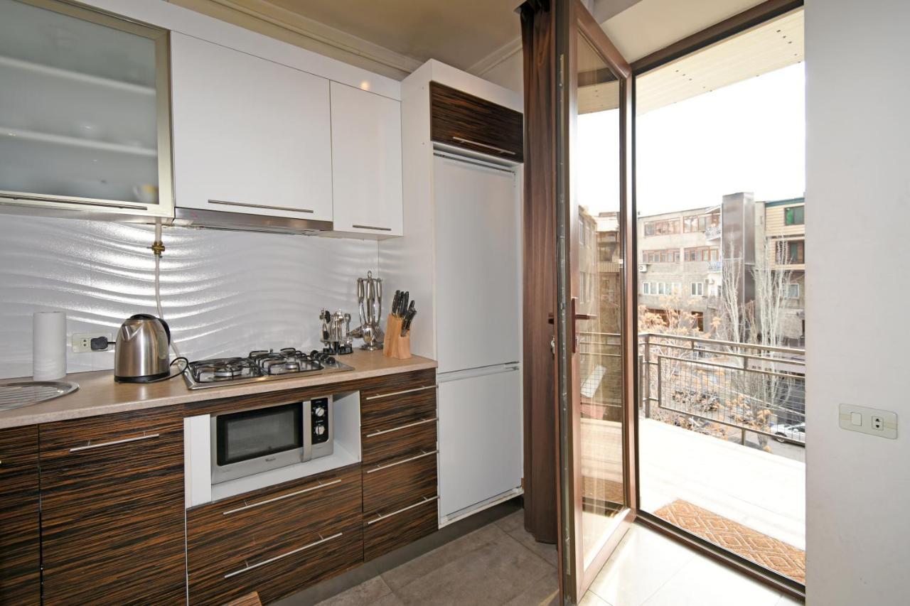 Galaxy Inn Luxury Hostel In Center Erivan Dış mekan fotoğraf