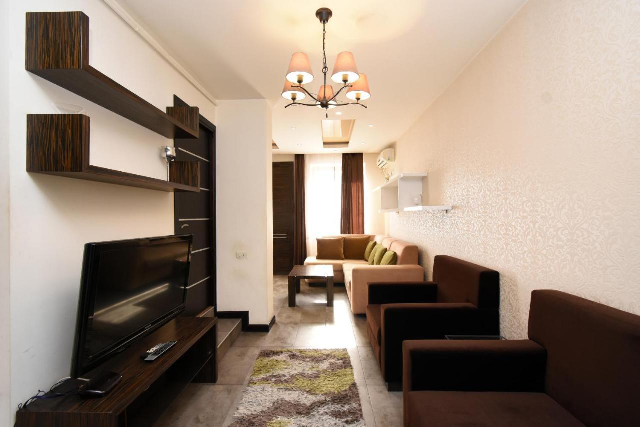 Galaxy Inn Luxury Hostel In Center Erivan Dış mekan fotoğraf