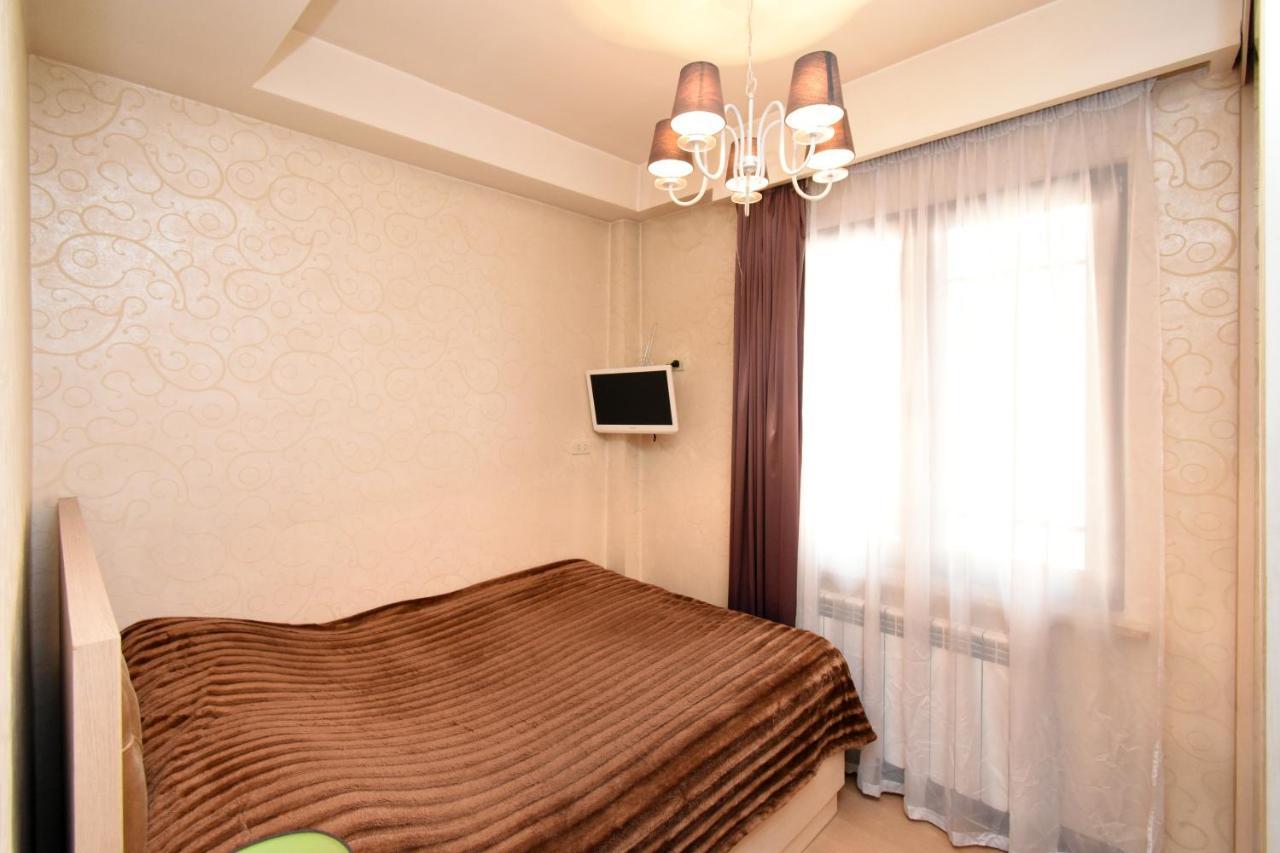 Galaxy Inn Luxury Hostel In Center Erivan Dış mekan fotoğraf