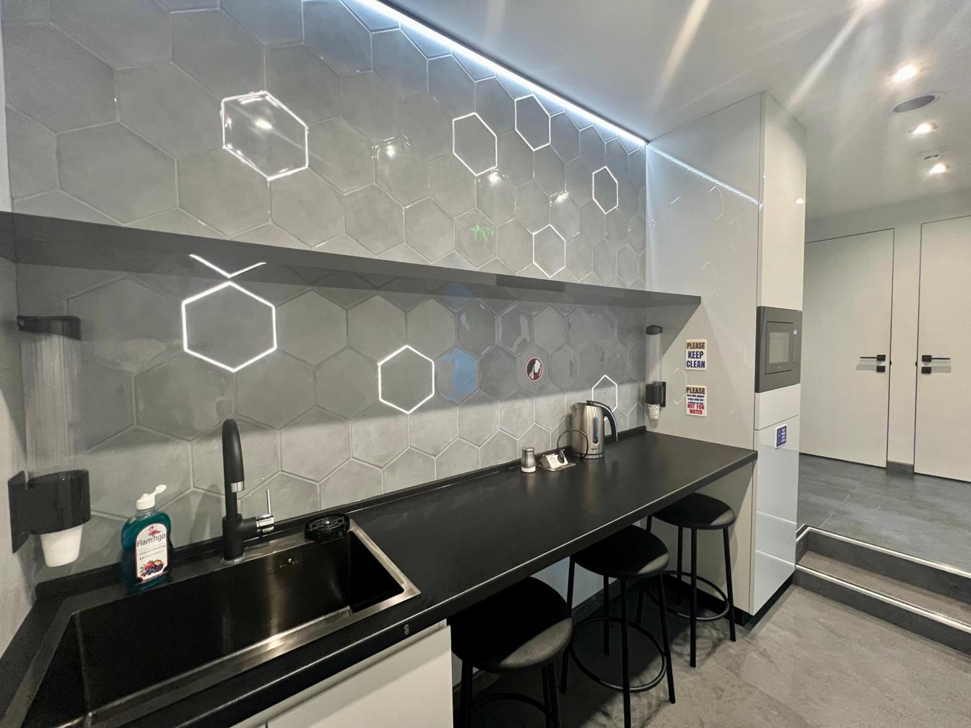 Galaxy Inn Luxury Hostel In Center Erivan Dış mekan fotoğraf