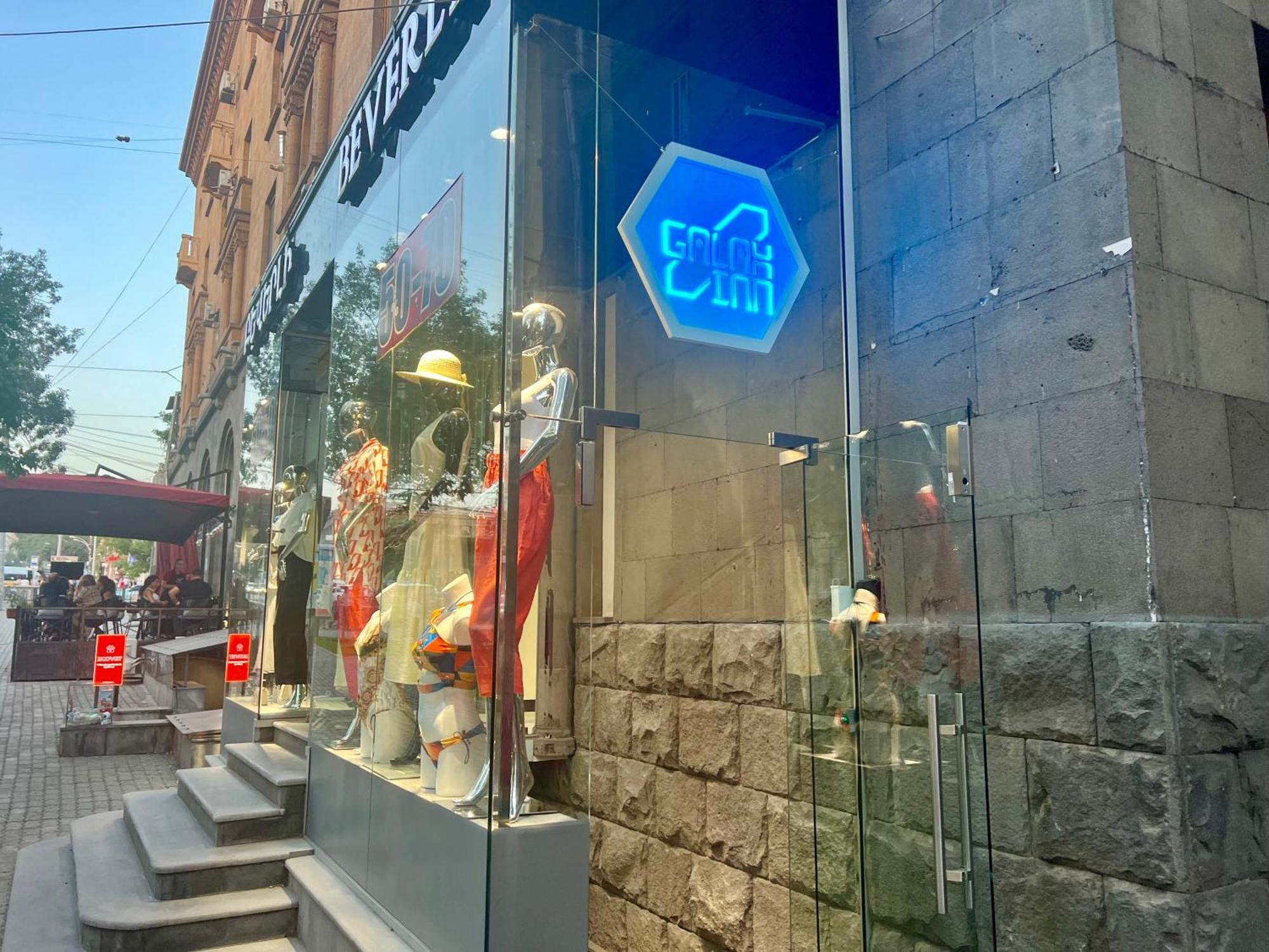 Galaxy Inn Luxury Hostel In Center Erivan Dış mekan fotoğraf